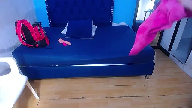 kinky redhead18 online show from November 2025 01:48:02 PM