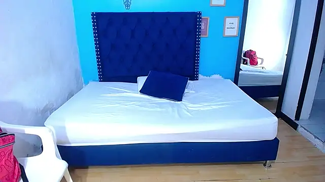 kinky redhead18 online show from September 2025 01:39:01 PM