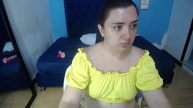 kinky redhead18 online show from October 2025 01:32:02 PM