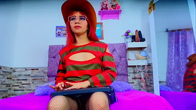 Melannytaylor online show from October 2025 09:15:02 PM