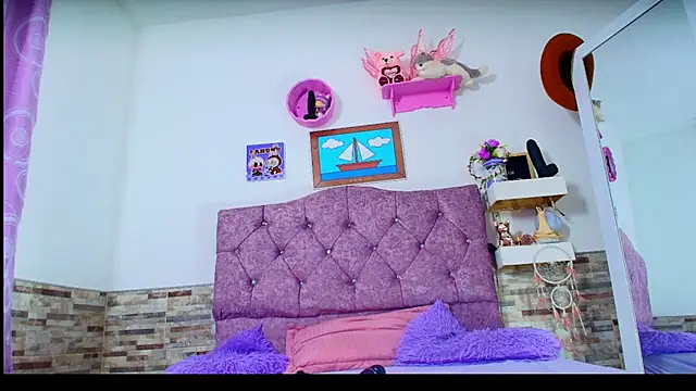 Snapshot of Melannytaylor chatting on December 2025 07:57:02 PM Melannytaylor online show from December 2025 07:57:02 PM