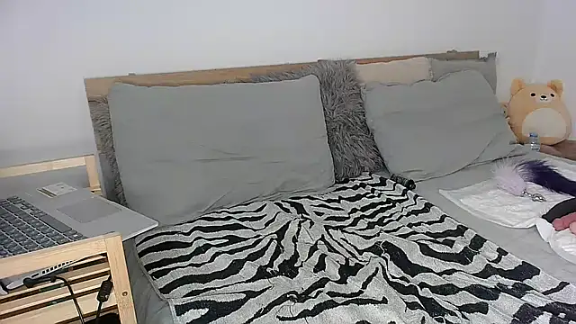 Snapshot of cat_woman_BD chatting on November 2025 05:49:02 PM cat woman BD online show from November 2025 05:49:02 PM