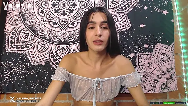 liissa 0 online show from October 2025 02:23:01 AM