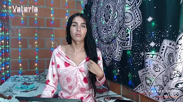 liissa 0 online show from November 2025 12:36:01 AM