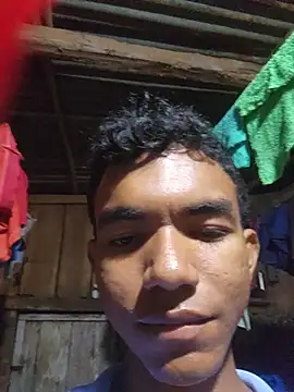 Snapshot of Reynold2608 chatting on July 2026 04:02:01 AM Reynold2608 online show from July 2026 04:02:01 AM