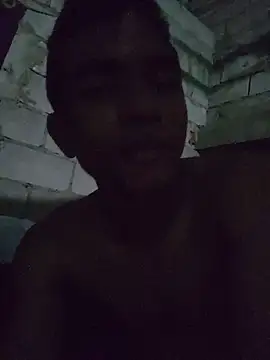 Reynold2608 online show from May 2026 01:26:01 AM