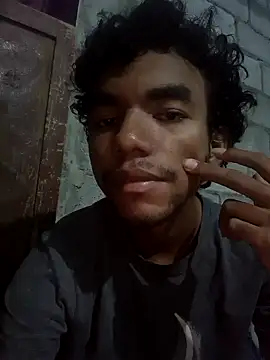 Snapshot of Reynold2608 chatting on September 2025 01:45:01 AM Reynold2608 online show from September 2025 01:45:01 AM