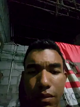 Reynold2608 online show from May 2026 02:07:01 AM