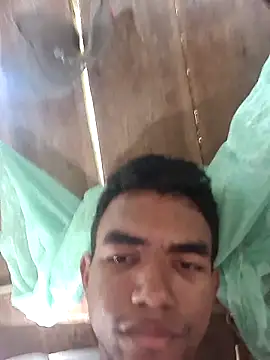 Reynold2608 online show from March 2026 08:02:02 PM