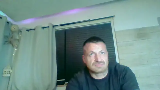 DevilsAngel13 online show from November 2025 05:57:01 PM