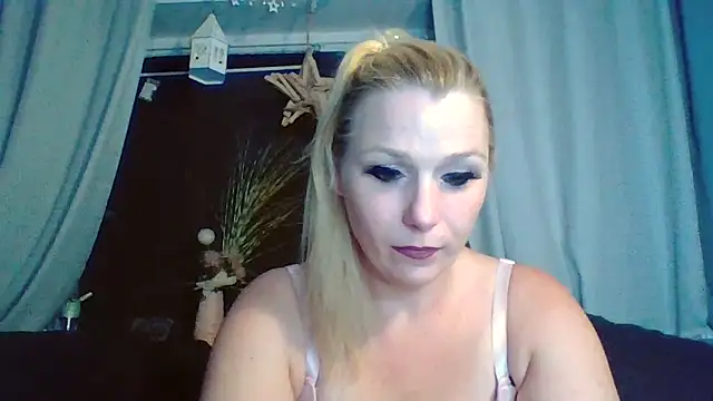 DevilsAngel13 online show from September 2025 07:04:01 PM