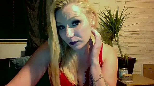 DevilsAngel13 online show from September 2025 07:36:01 PM