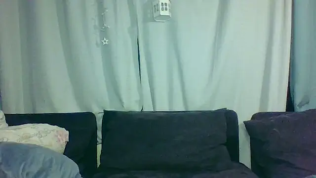 DevilsAngel13 online show from October 2025 06:42:01 PM