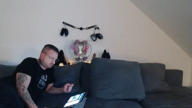 DevilsAngel13 online show from February 2025 05:39:02 PM