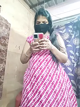 queensenorita online show from September 2025 05:30:01 PM