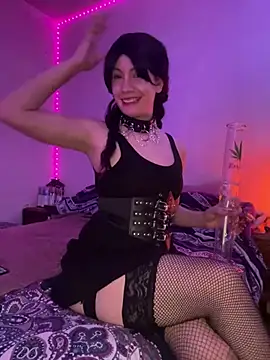 Snapshot of Nina-Chick777 chatting on February 2025 07:07:01 AM Nina-Chick777 online show from February 2025 07:07:01 AM