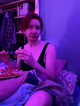 Nina-Chick777 online show from October 2025 04:00:01 AM