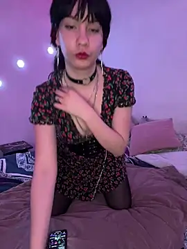 Snapshot of Nina-Chick777 chatting on December 2024 05:44:01 AM Nina-Chick777 online show from December 2024 05:44:01 AM