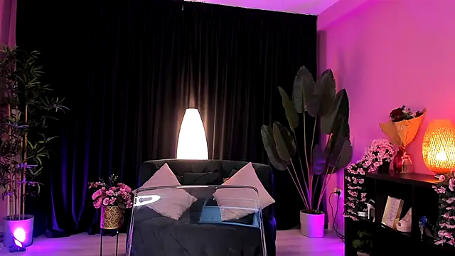 Snapshot of the_arabian_princess chatting on November 2025 04:49:02 AM the arabian princess online show from November 2025 04:49:02 AM