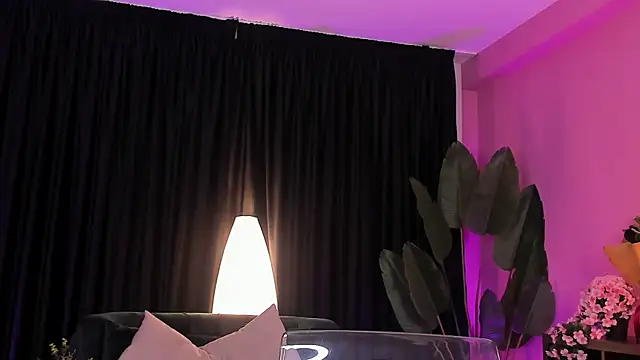 Snapshot of the_arabian_princess chatting on November 2025 04:56:02 AM the arabian princess online show from November 2025 04:56:02 AM