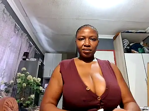 Snapshot of EbonyRose9 chatting on March 2025 07:24:02 AM EbonyRose9 online show from March 2025 07:24:02 AM