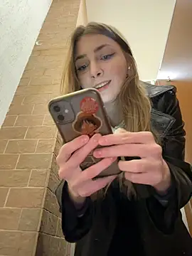 Sunny   Bunny online show from January 2026 12:01:01 PM