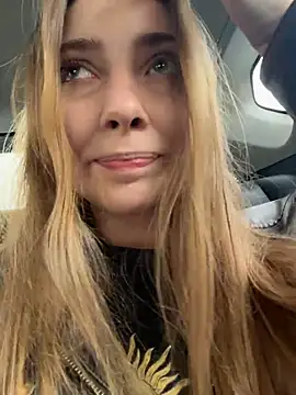 Sunny   Bunny online show from April 2026 01:06:02 PM