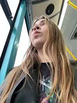 Sunny   Bunny online show from November 2025 01:05:02 PM