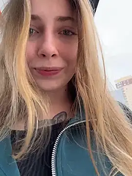Sunny   Bunny online show from May 2026 11:04:01 AM