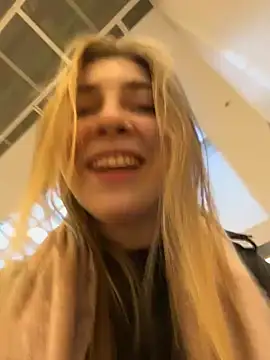 Sunny   Bunny online show from November 2025 10:18:01 AM