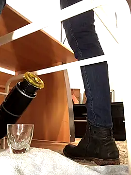 Snapshot of Inseminator69 chatting on September 2025 05:21:01 AM Inseminator69 online show from September 2025 05:21:01 AM