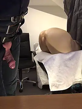 Snapshot of Inseminator69 chatting on March 2025 12:28:02 PM Inseminator69 online show from March 2025 12:28:02 PM