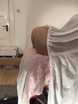 Snapshot of Inseminator69 chatting on November 2025 06:27:02 AM Inseminator69 online show from November 2025 06:27:02 AM