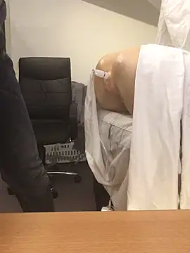 Snapshot of Inseminator69 chatting on January 2025 03:23:01 PM Inseminator69 online show from January 2025 03:23:01 PM