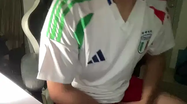 Snapshot of Chazklein chatting on January 2025 08:13:02 AM Chazklein online show from January 2025 08:13:02 AM