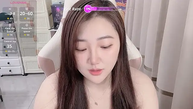 Snapshot of Stars_Elyn chatting on May 2026 12:45:02 PM Stars Elyn online show from May 2026 12:45:02 PM
