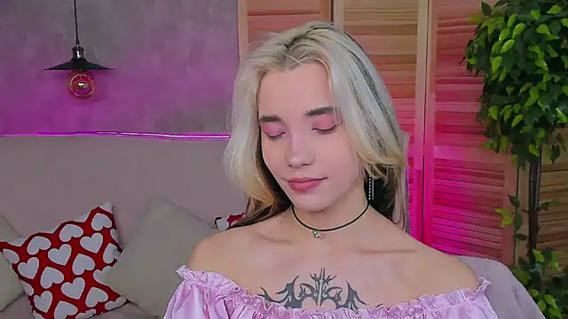 Snapshot of as1an_girlfriend chatting on February 2025 01:17:02 PM as1an girlfriend online show from February 2025 01:17:02 PM