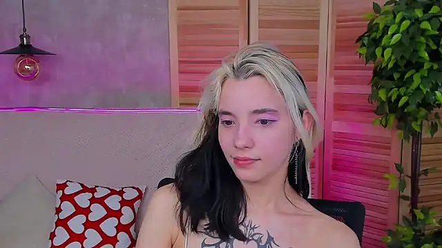 Snapshot of as1an_girlfriend chatting on March 2025 03:45:02 PM as1an girlfriend online show from March 2025 03:45:02 PM