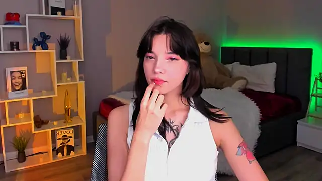 as1an girlfriend online show from November 2025 01:33:02 PM