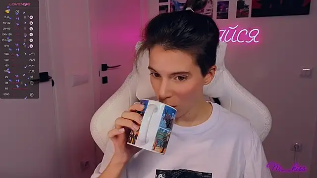  ni kiss online show from October 2025 06:41:01 PM