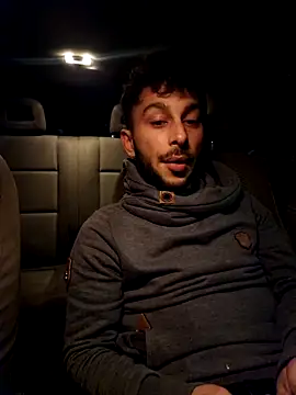 Snapshot of Iulianmarius12 chatting on February 2026 10:54:01 PM Iulianmarius12 online show from February 2026 10:54:01 PM