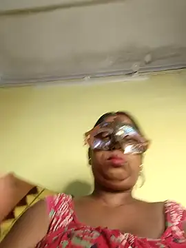 Snapshot of tinabhabhi chatting on October 2025 09:00:01 AM tinabhabhi online show from October 2025 09:00:01 AM