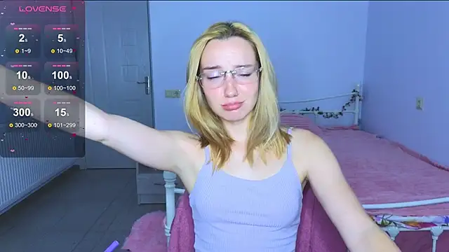 Wild Sophie  online show from September 2025 06:15:01 PM