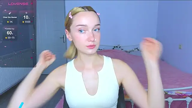 Wild Sophie  online show from September 2025 02:35:02 PM