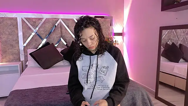 KatherineGomez online show from May 2026 02:43:01 AM