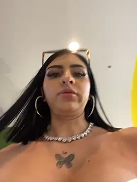 Hilary pinkk online show from April 2026 09:16:01 PM