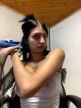 Hilary pinkk online show from October 2025 01:27:01 AM