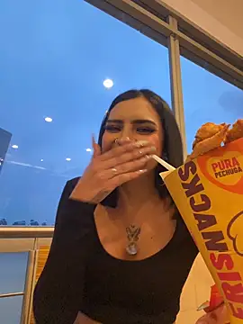 Hilary pinkk online show from March 2026 11:13:01 PM