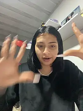 Hilary pinkk online show from March 2026 02:45:02 AM