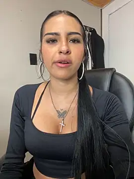 Hilary pinkk online show from October 2025 01:06:02 AM